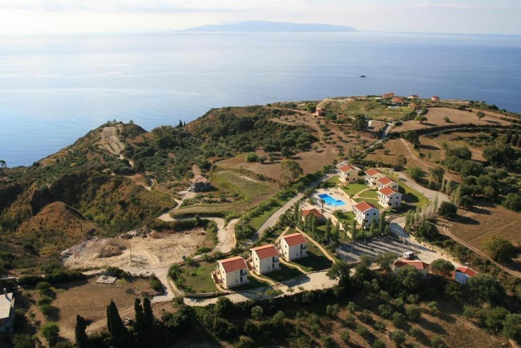 Liakas Village Esparta Exterior foto